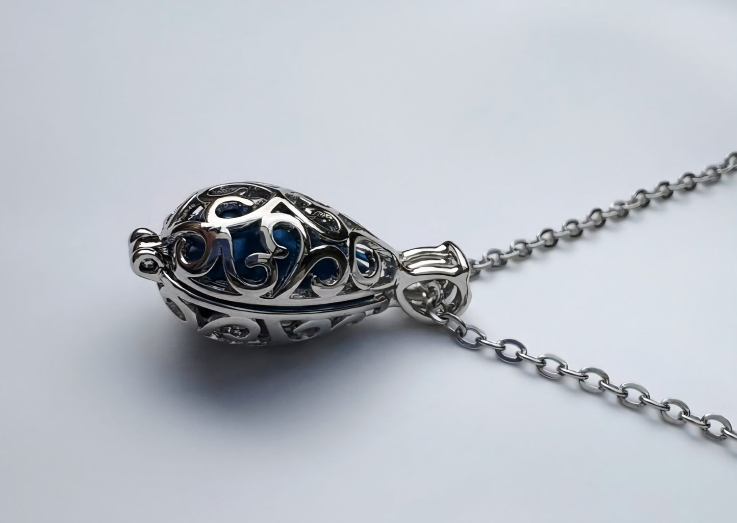 Blue Memorial Urn Pendant – Encased in Nature-Inspired Stainless Steel