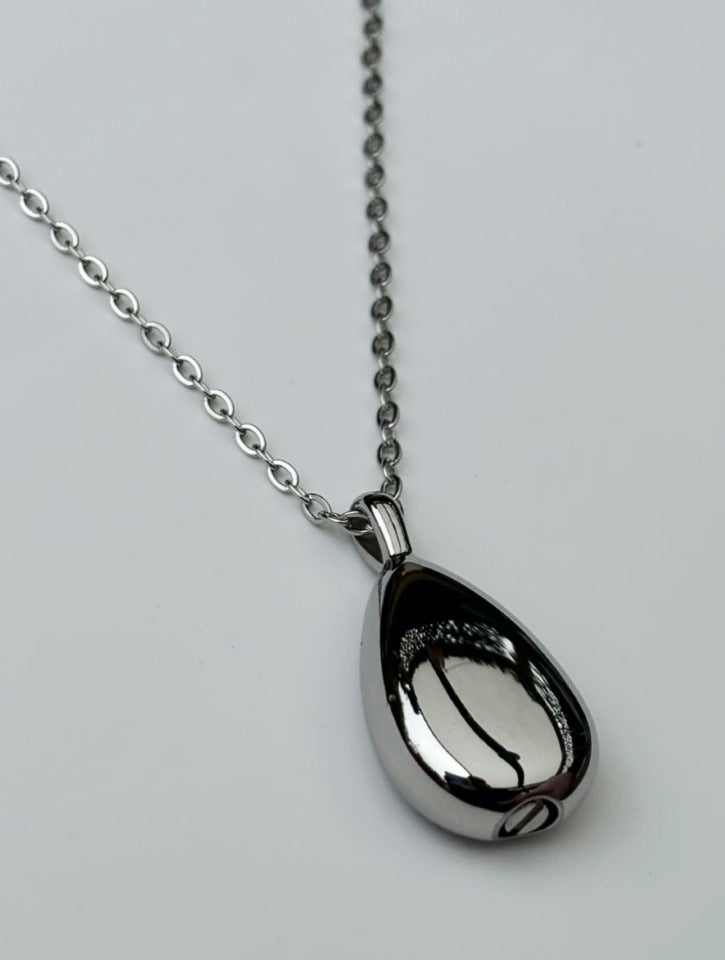 Stainless Steel Teardrop Memorial Urn Pendant – A Gentle Tribute of Love and Loss